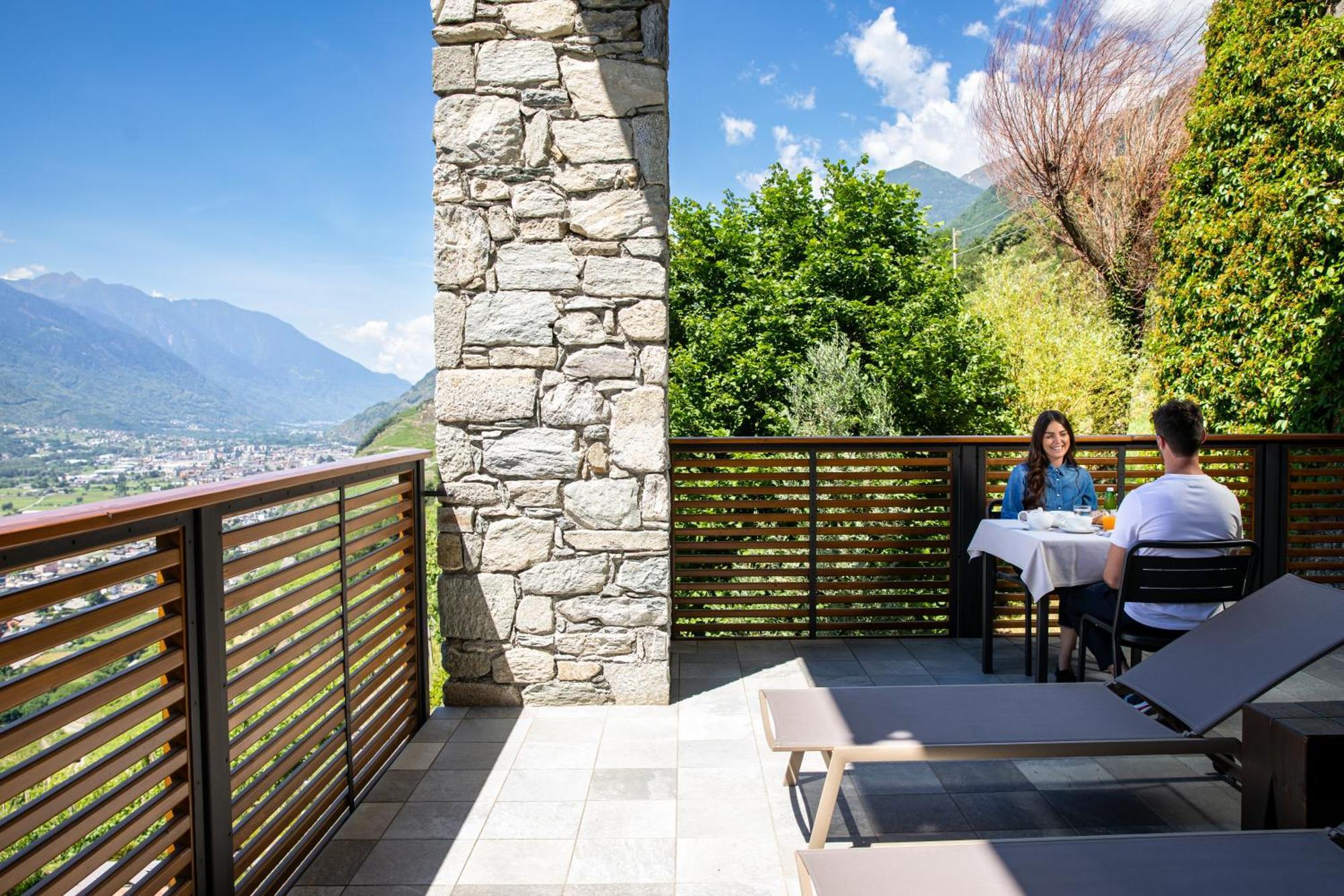Wine Hotel Retici Balzi Poggiridenti Εξωτερικό φωτογραφία