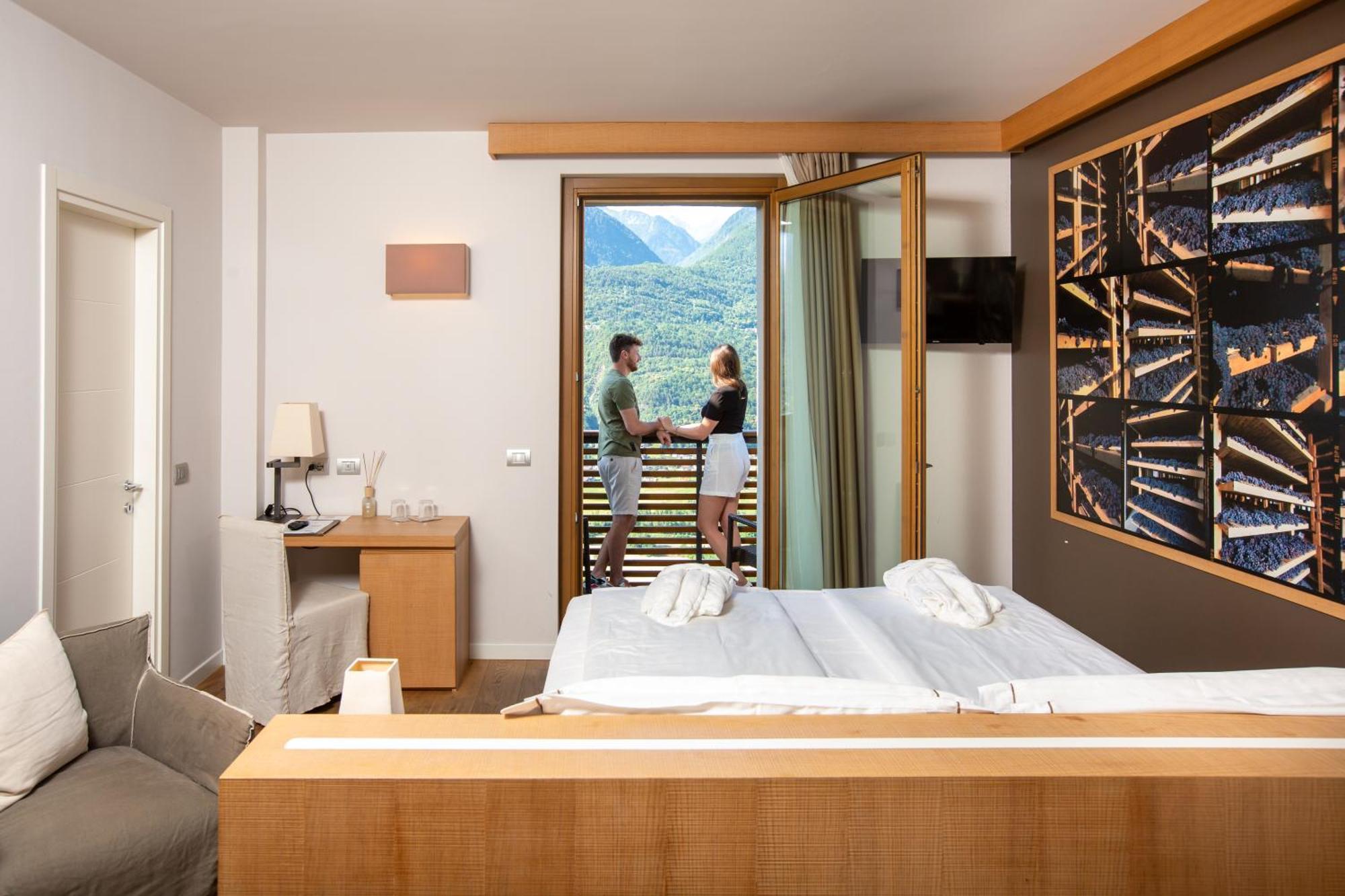 Wine Hotel Retici Balzi Poggiridenti Εξωτερικό φωτογραφία
